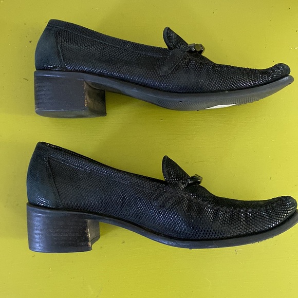 Stuart Weitzman loafers. Size 8. - Picture 3 of 5